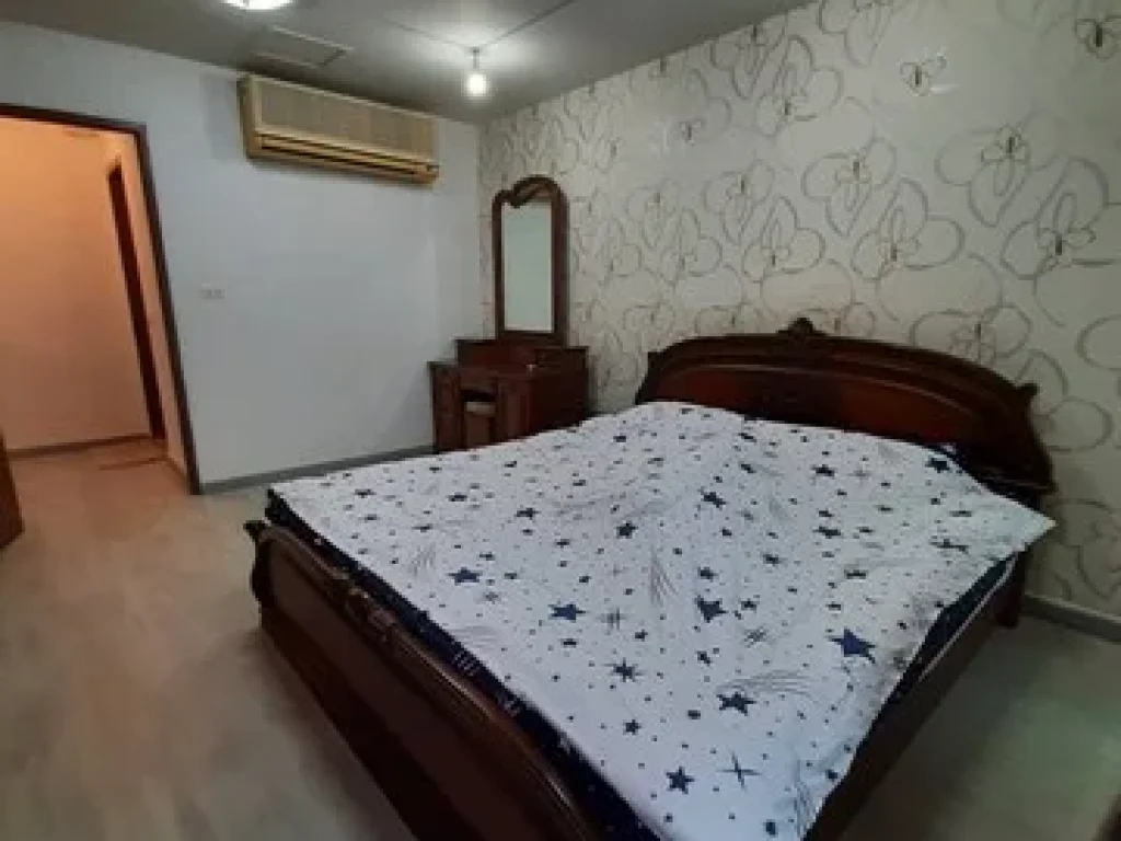 Sukhumvit Suit Sukhumvit 13 calm convenient private BTS Nana