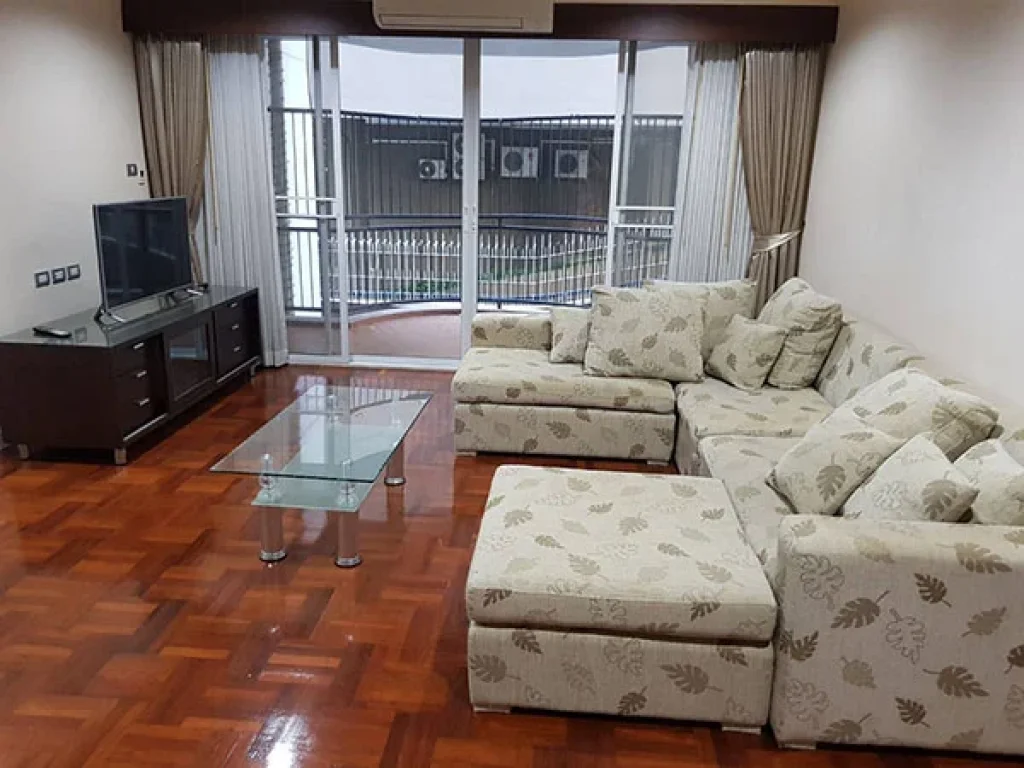 ให้เช่าด่วน คอนโด แบบ 3 ห้องนอน ใกล้ BTS พร้อมพงษ์ For Rent 3 Bedroom Unit Near BTS Prompong