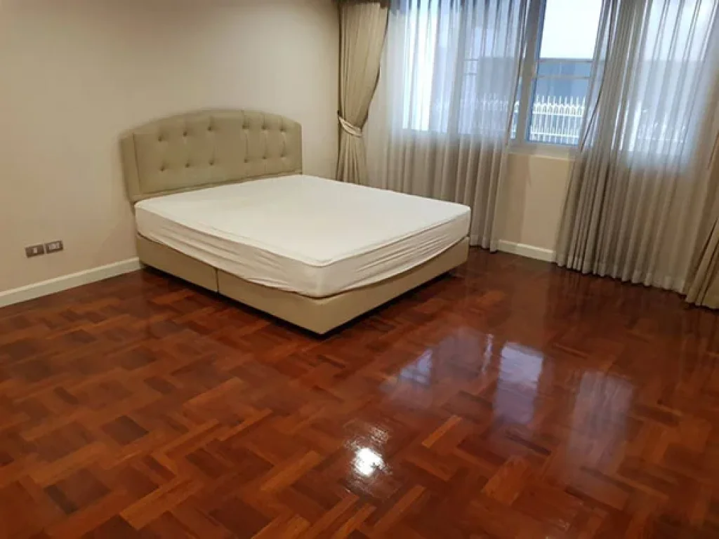 ให้เช่าด่วน คอนโด แบบ 3 ห้องนอน ใกล้ BTS พร้อมพงษ์ For Rent 3 Bedroom Unit Near BTS Prompong