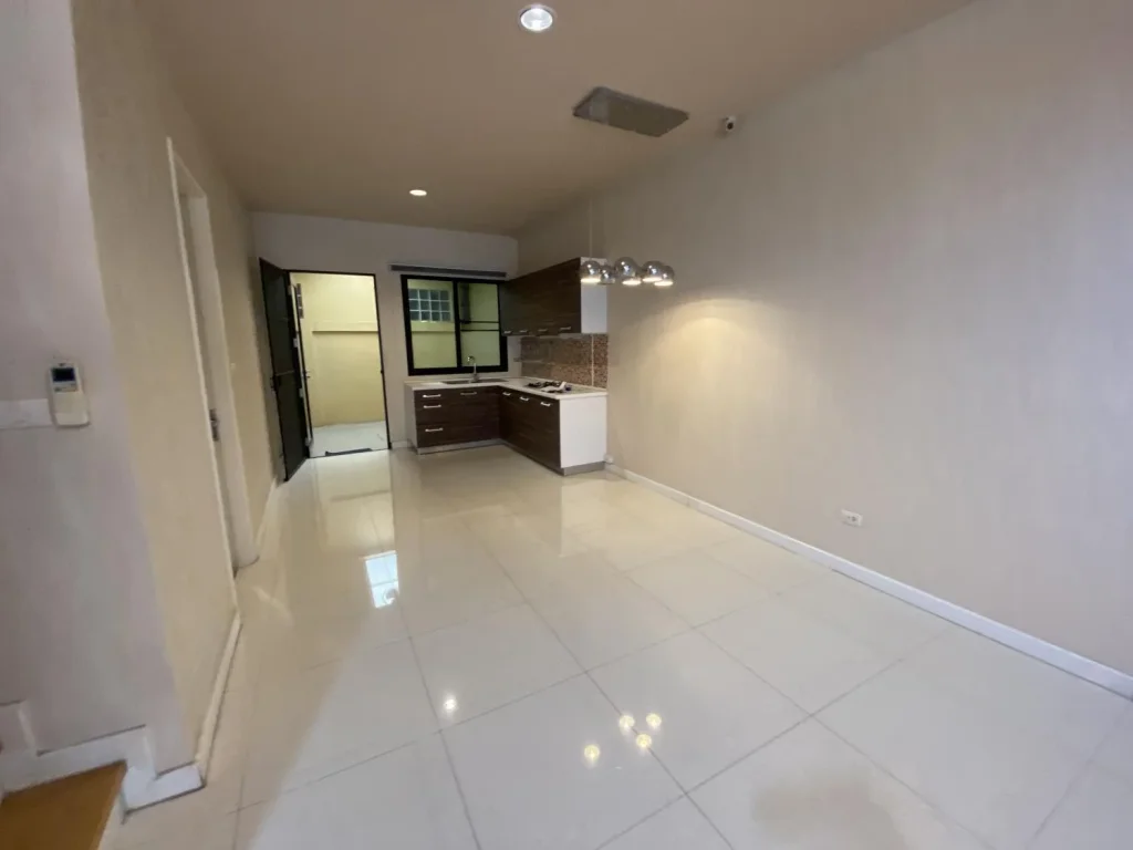 Newly Refurbished Townhome in the city near sathorn  Sathupradit 4 stories 19 M baht