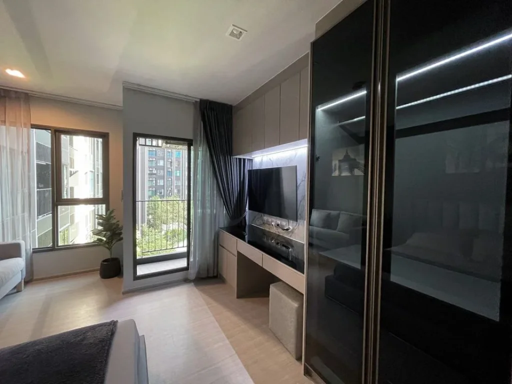 For rent 14000 condo Life Asoke-Rama 9 Near MRT RAMA 9