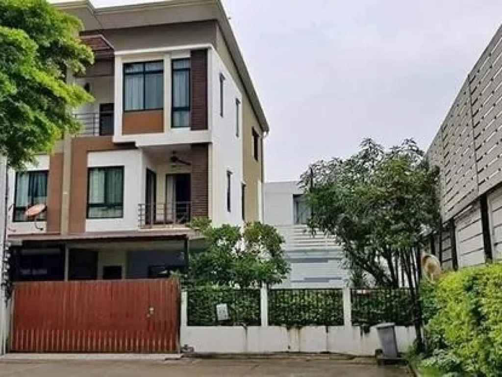 For Sale ทาวน์โฮมหลังมุม โครงการซิกเนเจอร์ วิภาวดี 60 ใกล้MRTบางบัว