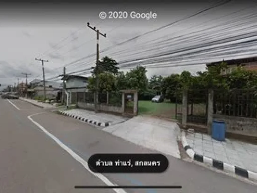 ขายที่ดินพร้อมบ้าน 3 หลังติดกัน อยู่ติดถนนใหญ่ 4 เลน ทำเลดี