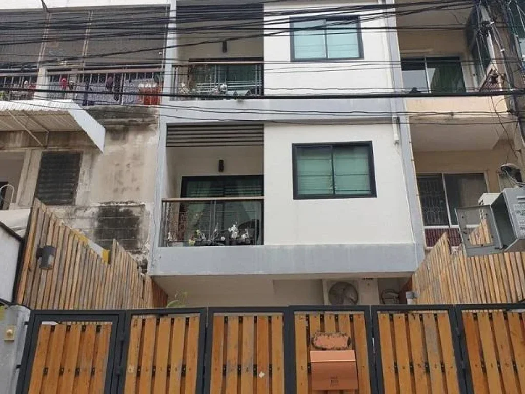 RENT Town house 4 ชั้น ในซอยสุขุมวิท 4 ทำเลใกล้ bts RT190