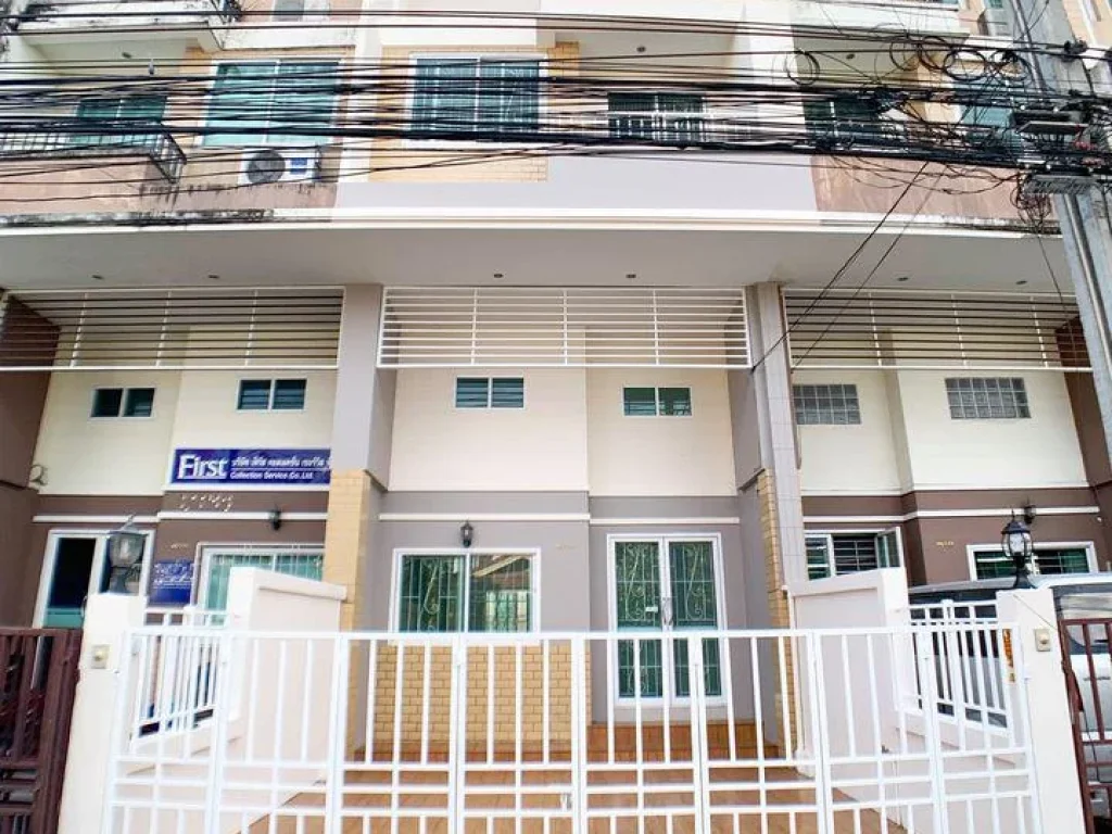 RENT Townhouse 4 ชั้นให้เช่าด่วนสวยงามพร้อมเช่า ให้ซอยนวมินทร์ 77 RT173