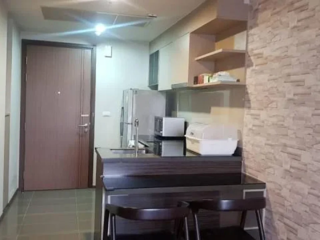 Room for Rent Onyx Phahonyothin condo ชั้น 24 วิวเมือง 40 ตรม