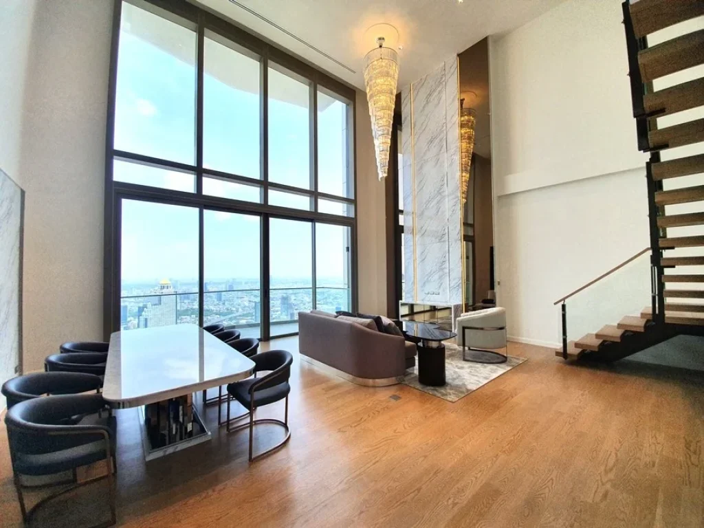 คอนโดแต่งหรู แบบ Duplex 3 ห้องนอน เพียง 5 นาทีจาก BTS กรุงธนบุรี A Luxurious 3 Bedroom Duplex Unit