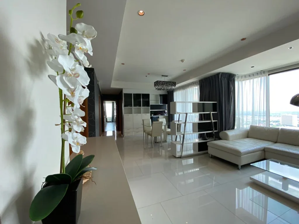 Sale or rent Penthouse The Emporio Place Sukhumvit 24 194 ล้าน by owner