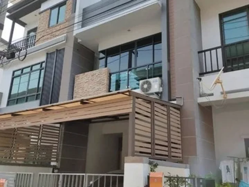 ขายโฮมออฟฟิต 1 คูหา 3 ชั้น ลิฟวิ่ง เรสซิเดนซ์ Living Residence รังสิต-ราชพฤกษ์