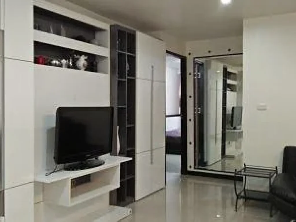 2 beds 2 baths nd floor 2 from 8 storey of building 1 Kitchen Sukhumvit