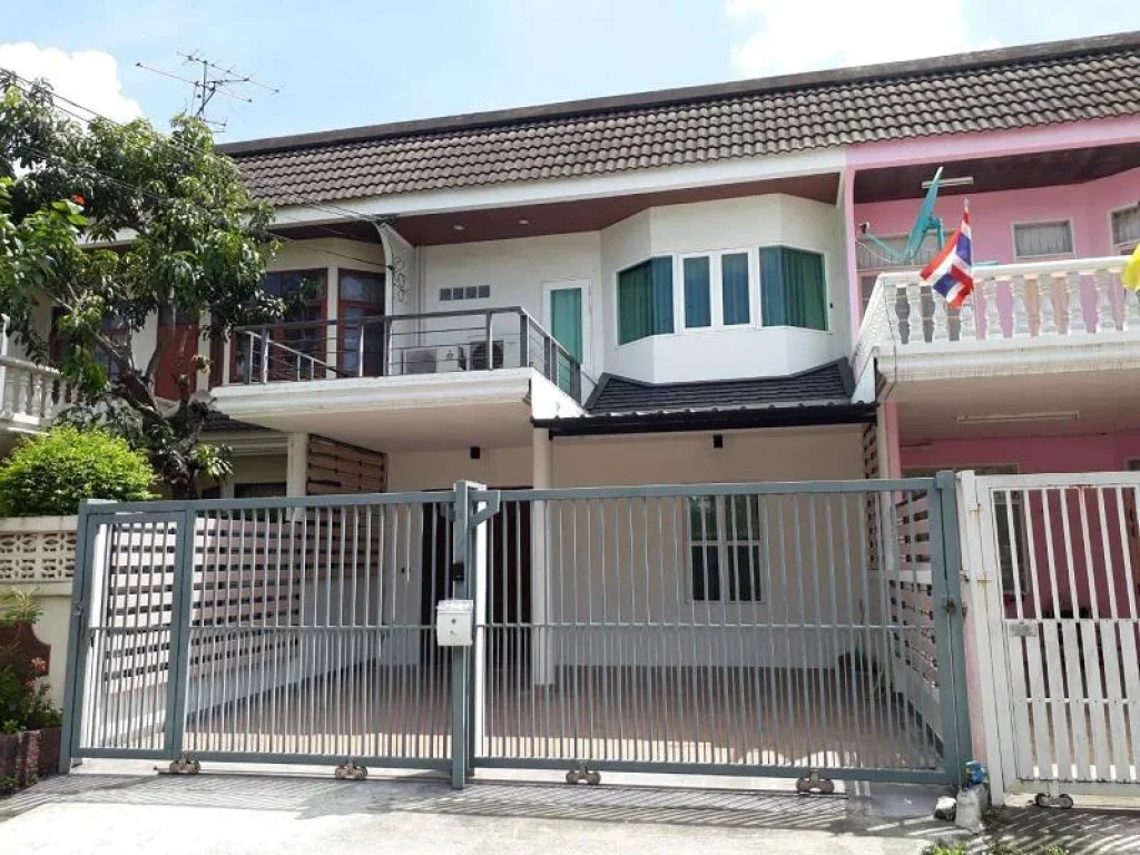 RENT ให้เช่า Town home หมู่บ้านอยู่เจริญ 29 ใกล้ MRT สุทธิสารและห้วยขวาง RT225