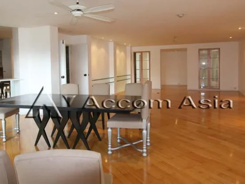 The unparalleled living place Apartment 3 Bedroom For Rent BTS Phrom Phong in Sukhumvit Bangkok