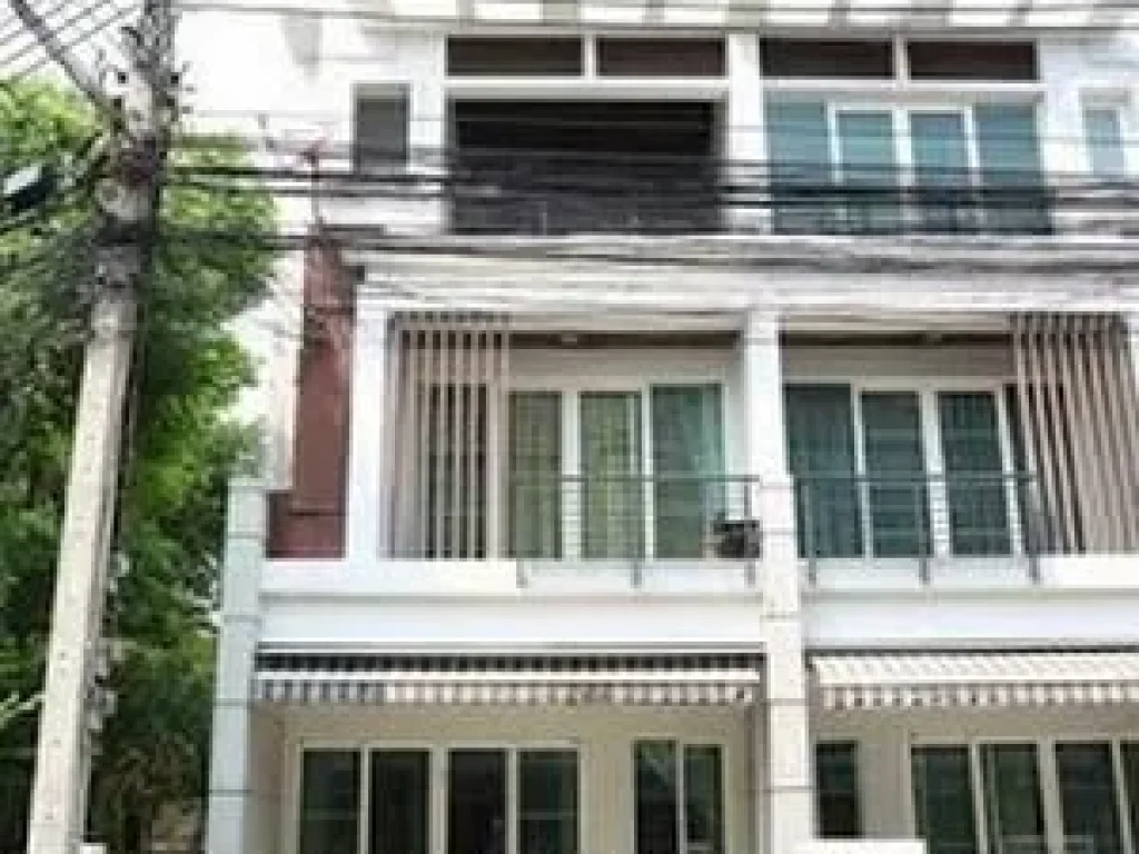 ทาวน์เฮ้าส์ 3 ชั้น บ้านกลางเมือง ลาดพร้าว-เสนา 1