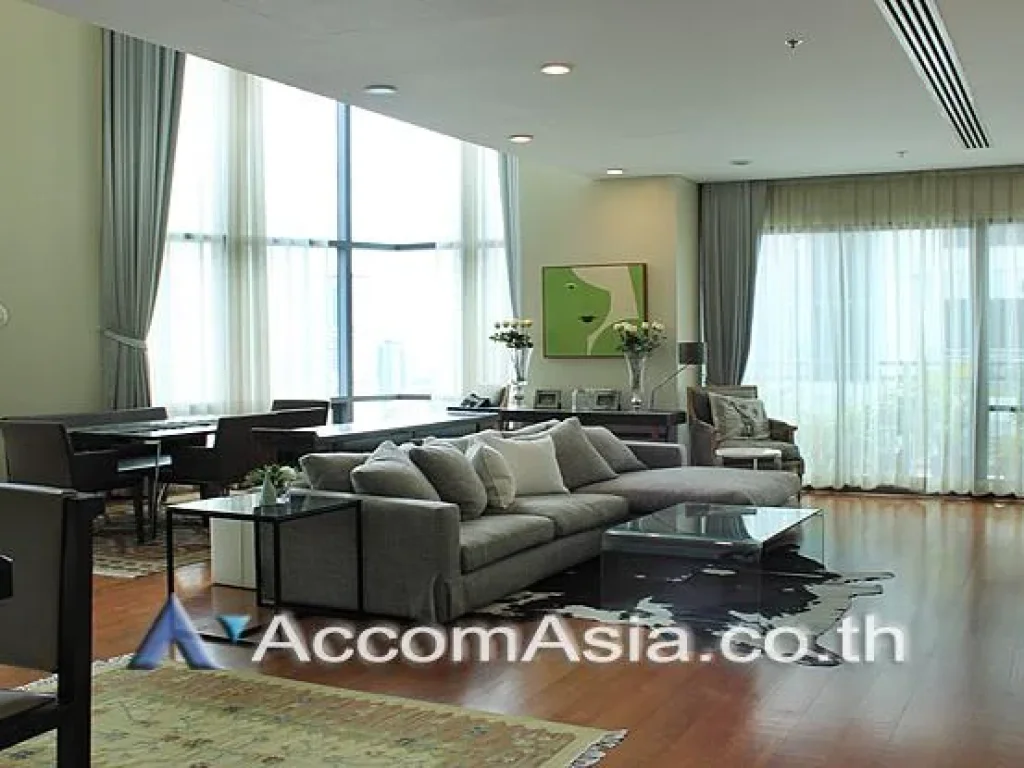 Bright Sukhumvit 24 Condominium 3 Bedroom For Rent BTS Phrom Phong in Sukhumvit Bangkok