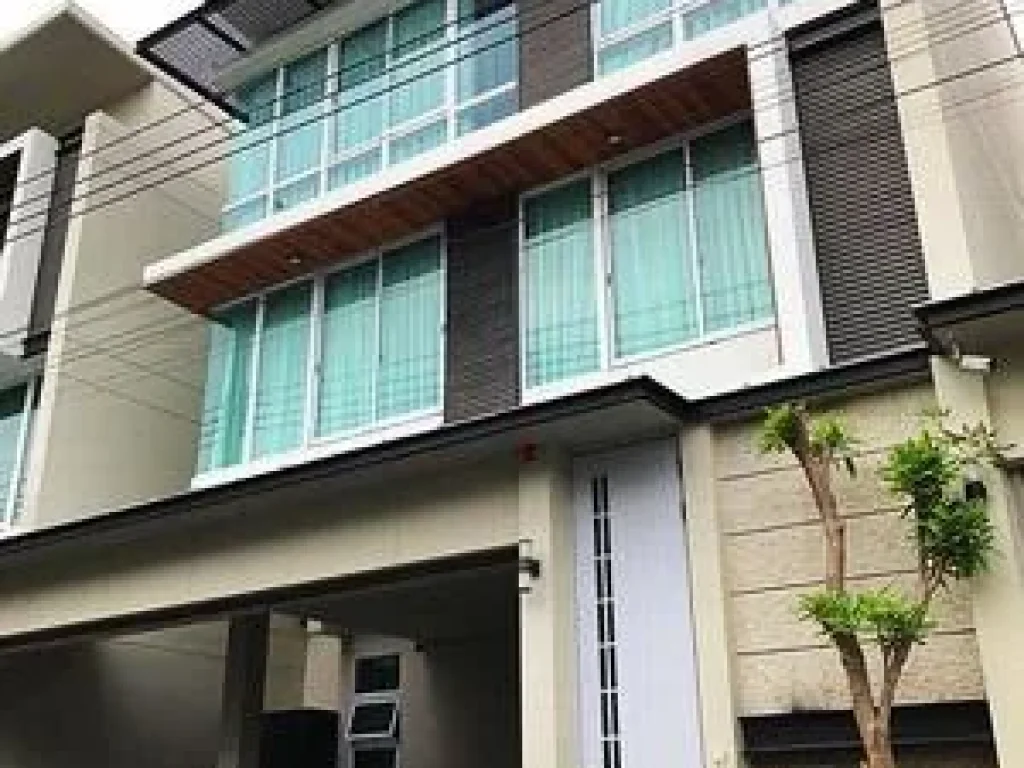 FOR RENT I-NINE PHAHONYOTHIN 85000 THB