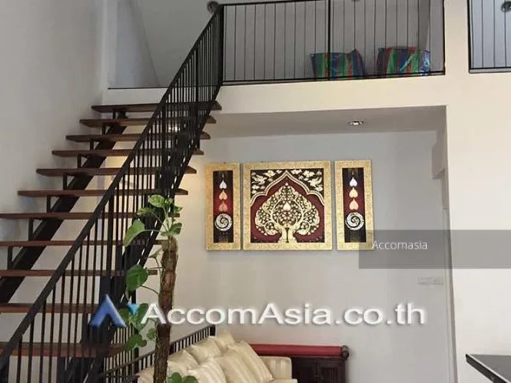 Beautiful House in compound Townhouse 3 Bedroom For Sale BTS Phra khanong