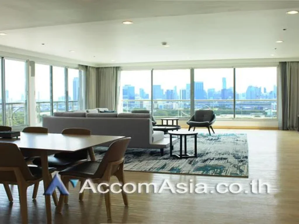 3 bedrooms Apartment with Lake view close to Asoke bts and Sukhumvit mrt