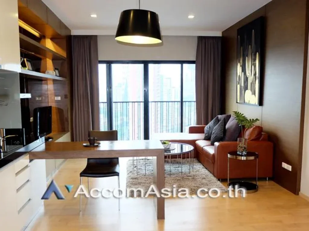 Noble Reveal Ekkamai Condominium for Sale close to Ekkamai BTS Sukhumvit