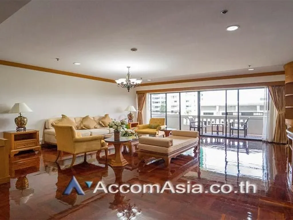 High quality of living Apartment 3 Bedroom For Rent BTS Phrom Phong in Sukhumvit Bangkok