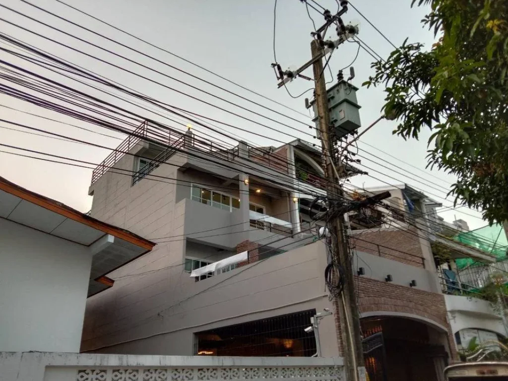 SALE ขาย Townhome รีโนเวทให้ อินทามระ 3 ใกล้ BTS สะพานควาย 3 นาที ST105