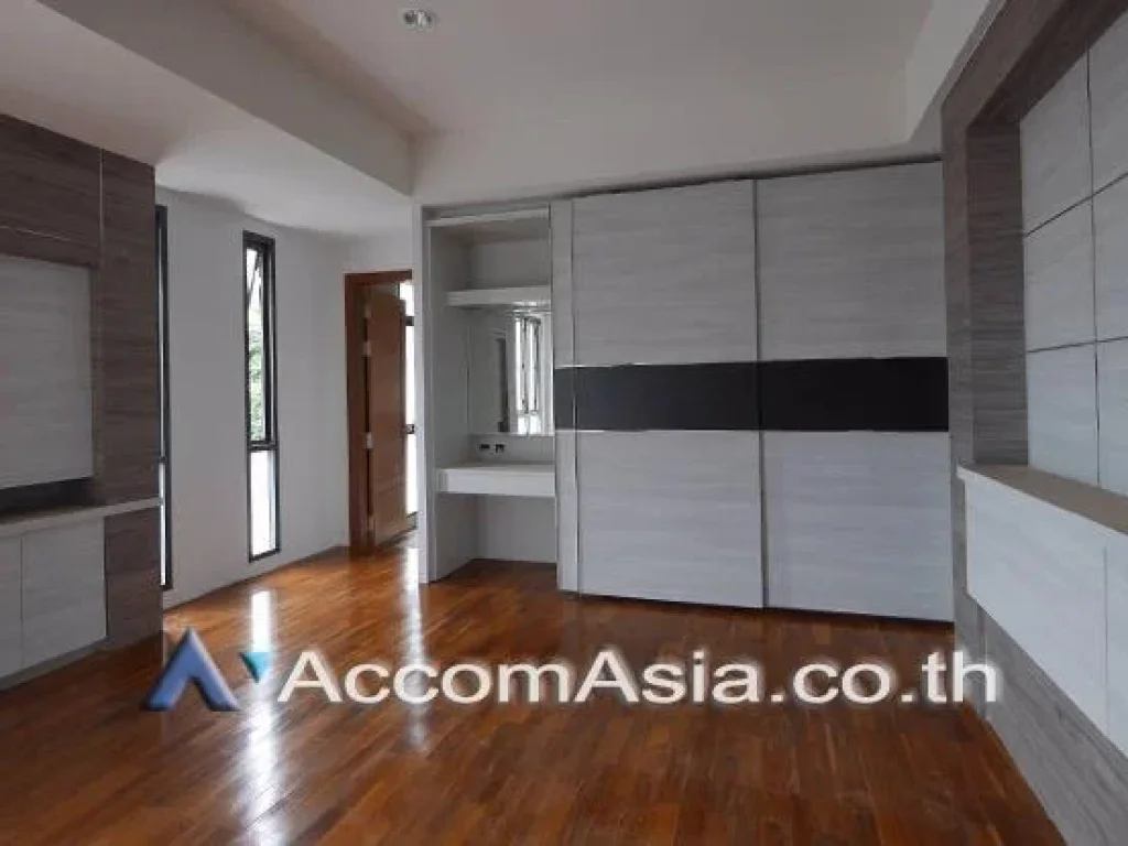 House in Compound House 5 Bedroom For Rent BTS Bang Na in Sukhumvit Bangkok