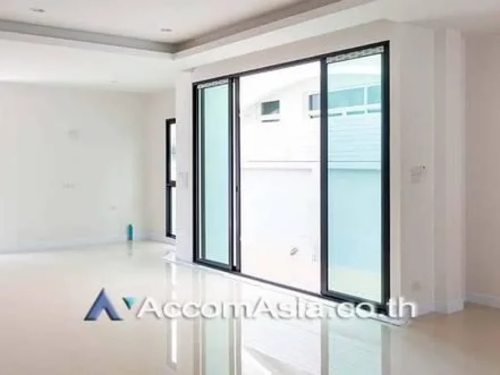 House 31 Bedroom For Sale BTS Phra khanong in sukhumvit 71 Bangkok