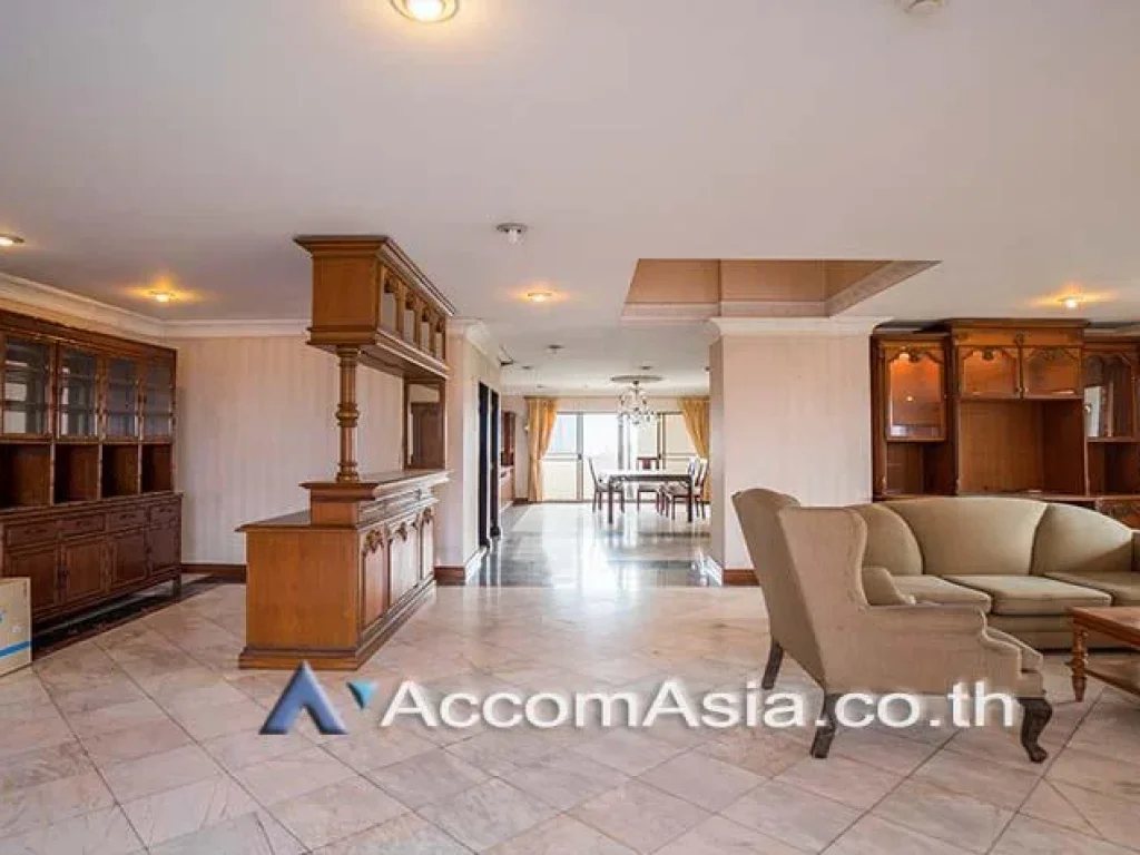 Regent On The Park 1 Condominium 3 Bedroom For Sale BTS Phrom Phong in Sukhumvit Bangkok