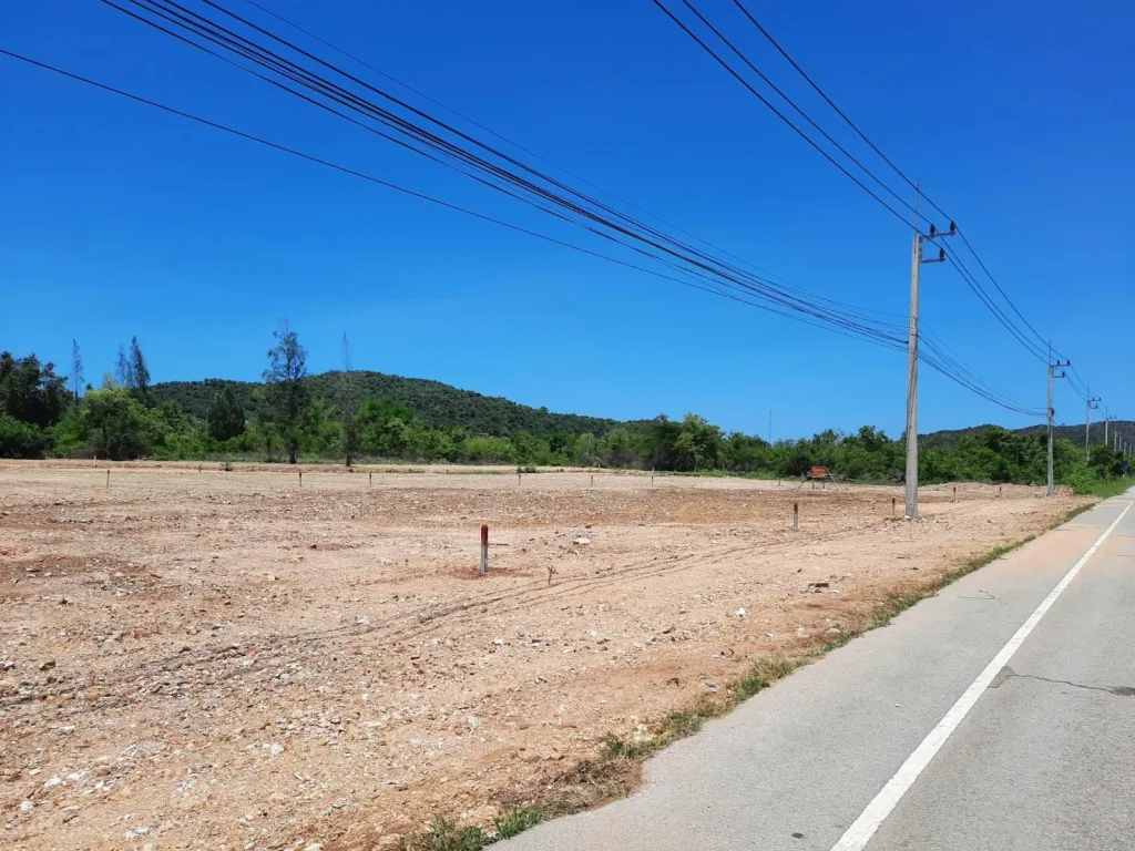 แปลงสวยทำเลติดถนนลาดยางหลัก วิวเขา บรรยากาศดี100ตรว