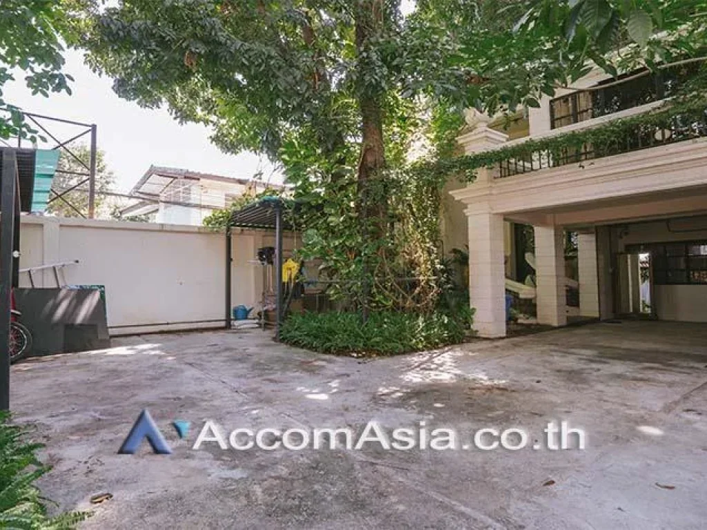 Townhouse 2 Bedroom For Sale BTS Ari in Phaholyothin Bangkok