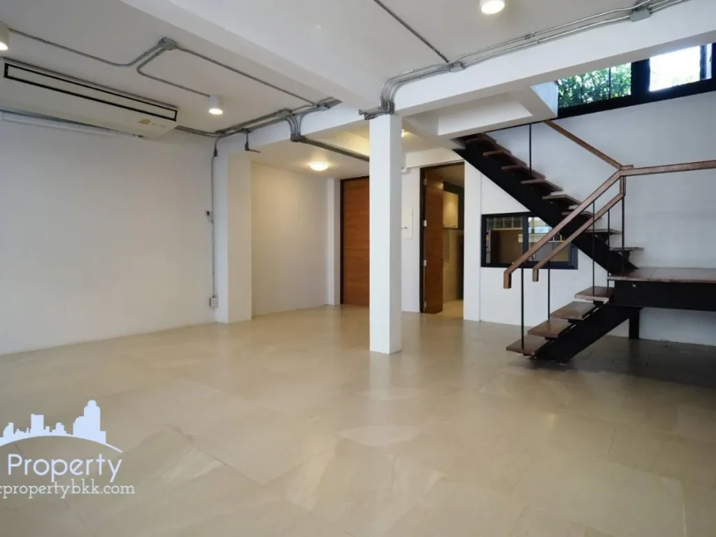 ให้เช่า ทาวน์เฮาส์ เอกมัย 22 Townhouse Ekkamai 22 For Rent