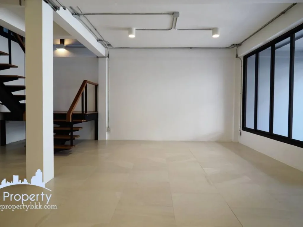 ให้เช่า ทาวน์เฮาส์ เอกมัย 22 Townhouse Ekkamai 22 For Rent