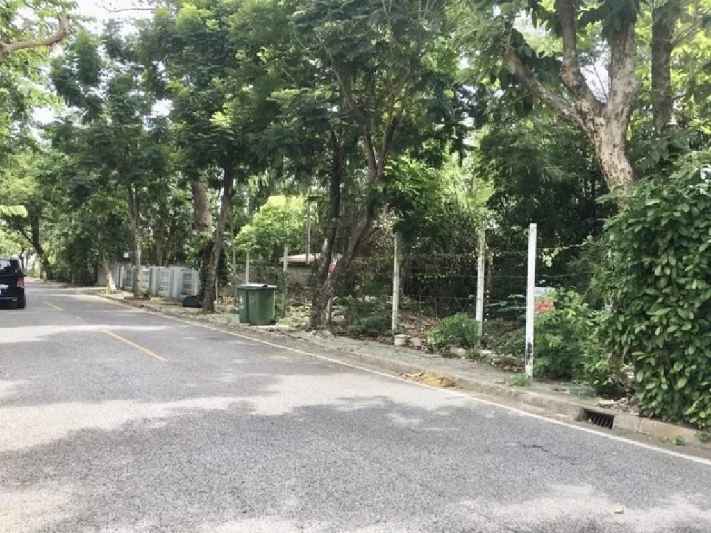 Land For Sale ที่ดิน หมู่บ้านนวธานี ทำเลดี ใกล้ทางเข้า-ออกหมู่บ้าน