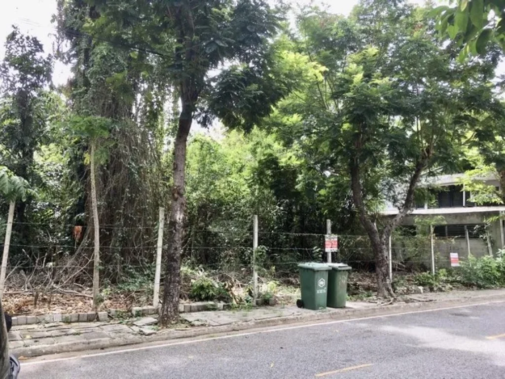 Land For Sale ที่ดิน หมู่บ้านนวธานี ทำเลดี ใกล้ทางเข้า-ออกหมู่บ้าน