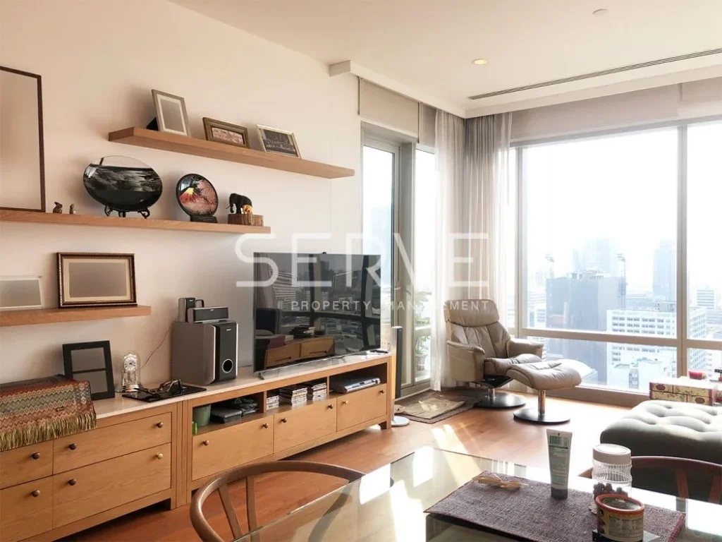 ให้เช่าคอนโดหรู 185 Rajadamri The Luxury Condo BTS ราชดำริ 2 Beds with Jacuzzi 100 K