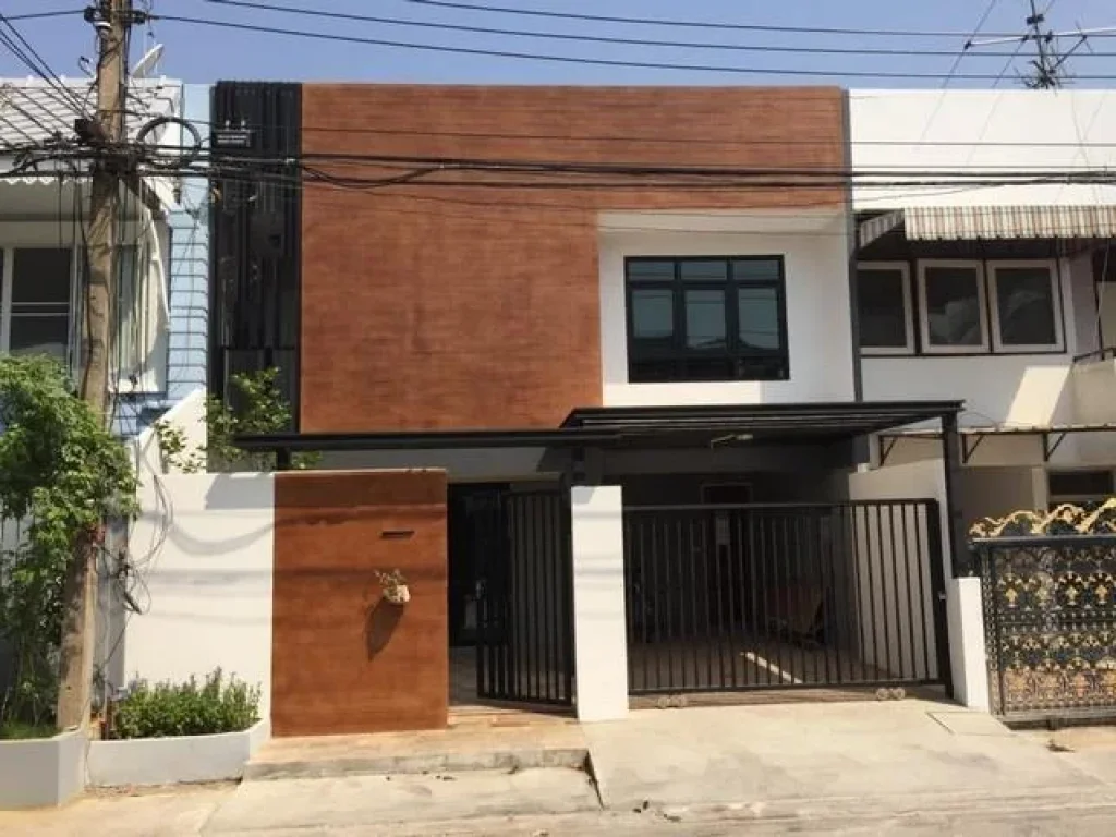 ขายทาวน์เฮ้าส์2 ชั้น พหลโยธิน191ใกล้โรงเรียนหอวัง