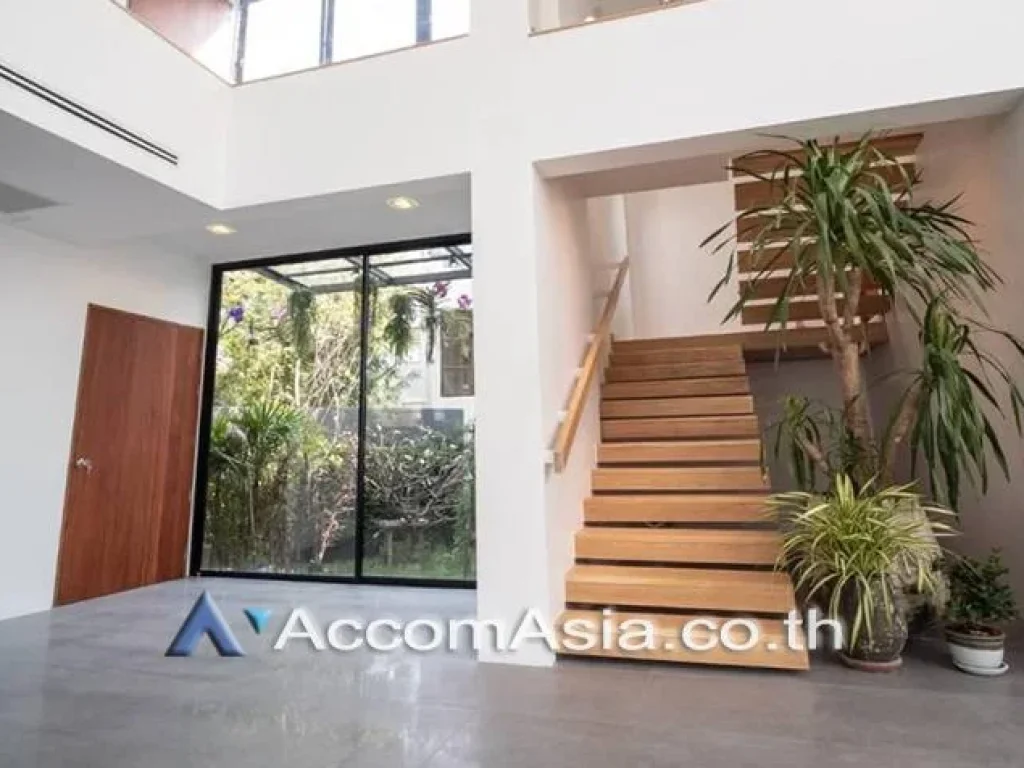 House 5 Bedroom For Sale BTS Phra khanong in Sukhumvit Bangkok