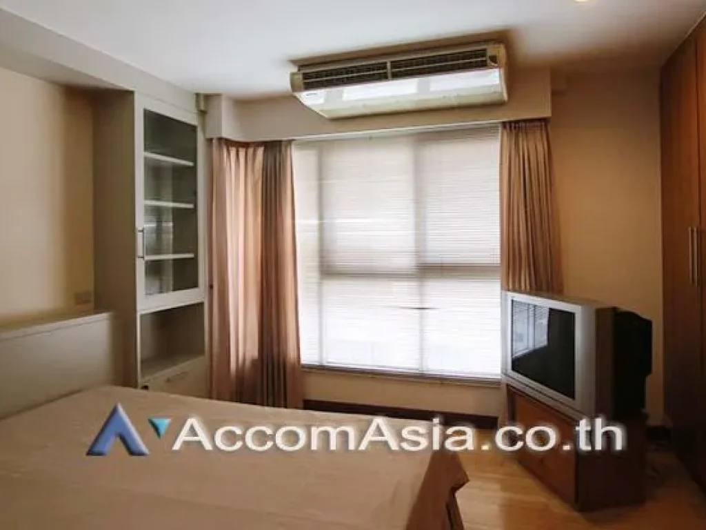 Navin Court Condo 1 Bedroom BTS Ploenchit in Ploenchit Bangkok