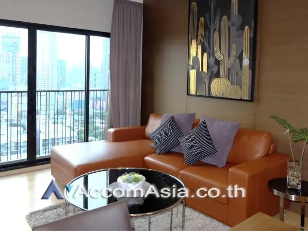 Charming view of Sukhumvit Apartment 3 Bedroom For Rent BTS Nana