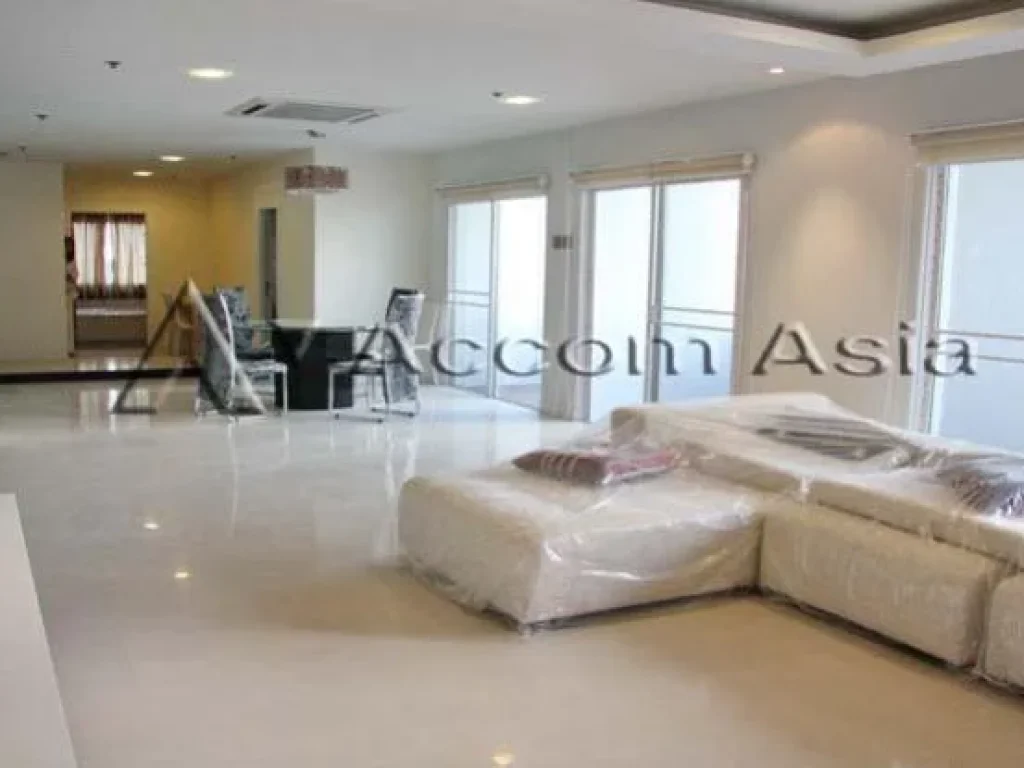 33 Tower Condominium 3 Bedroom For Rent BTS Phrom Phong in Sukhumvit Bangkok