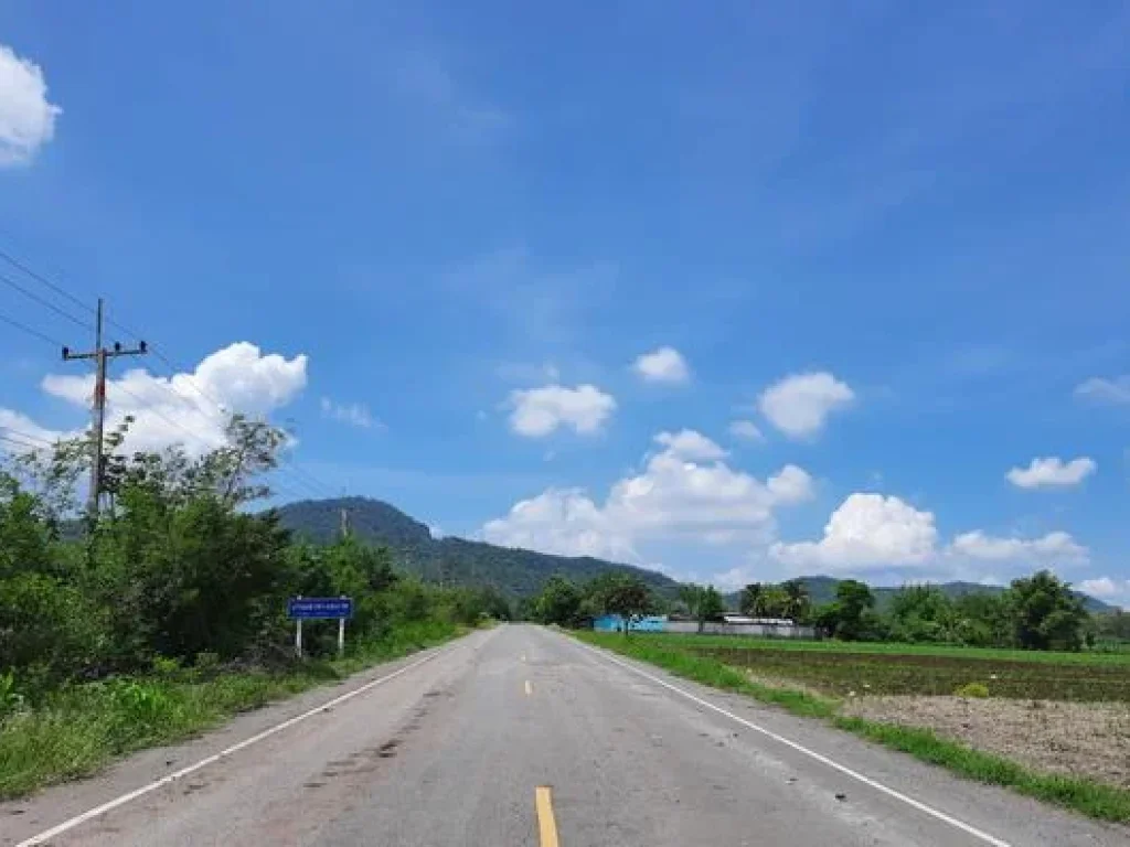 ที่ดิน2ไร่โฉนดติดถนนลาดยางหน้ากว้าง80เมตรมีเพื่อนบ้าน ไฟฟ้า ประปาพร้อม อชัยบาดาล ลพบุรี