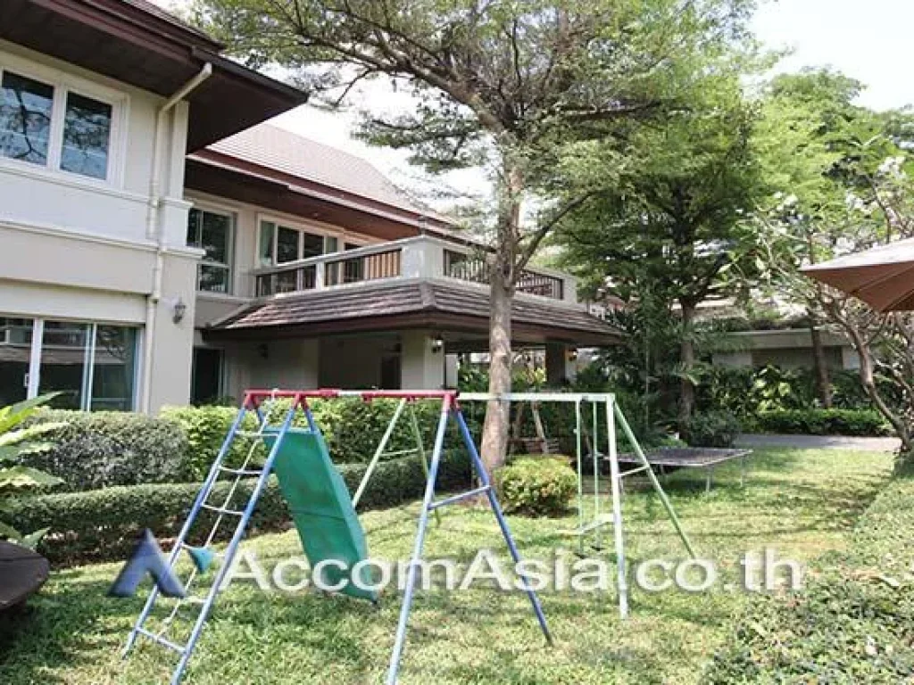 Exclusive family compound House 4 Bedroom For Rent BTS Thong Lo in Sukhumvit Bangkok