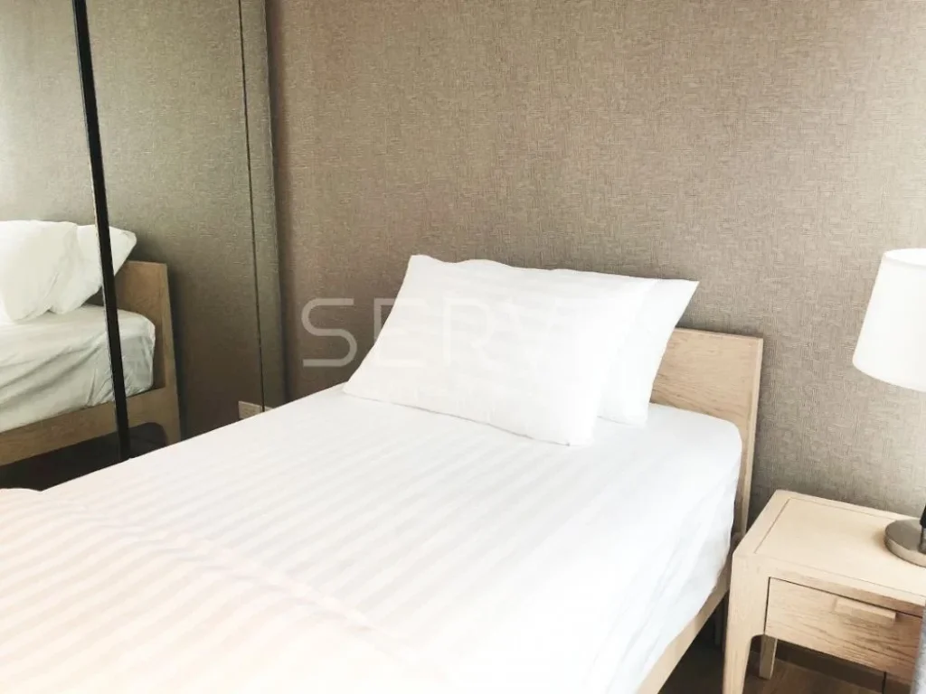 ราคาดี๊ดี กับ 2 Beds 1 Bath Corner Unit เพียง 38 K ให้เช่าคอนโดที่ Park 24 BTS Phrom Phong