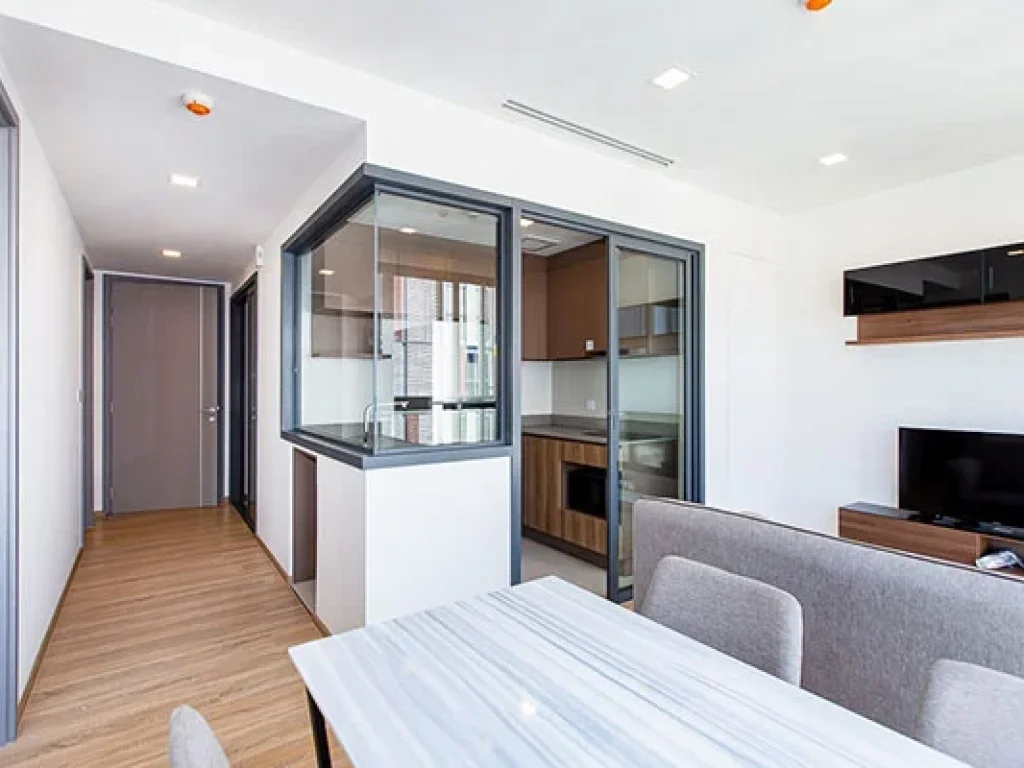 เช่าด่วน คอนโดสวยแบบ 2 ห้องนอน ที่ Taka Haus เอกมัย 12 Brand New 2 bedroom unit with Unique Layout at Taka Haus Ekamai 12