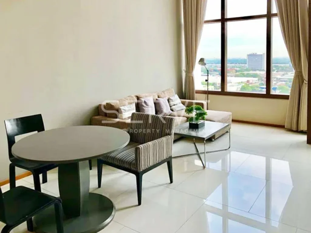 ให้เช่า Duplex Unit 1 Bed 1 Bath ห้องแต่งสวย ที่คอนโด The Emporio Place BTS Phrom Phong 49 K