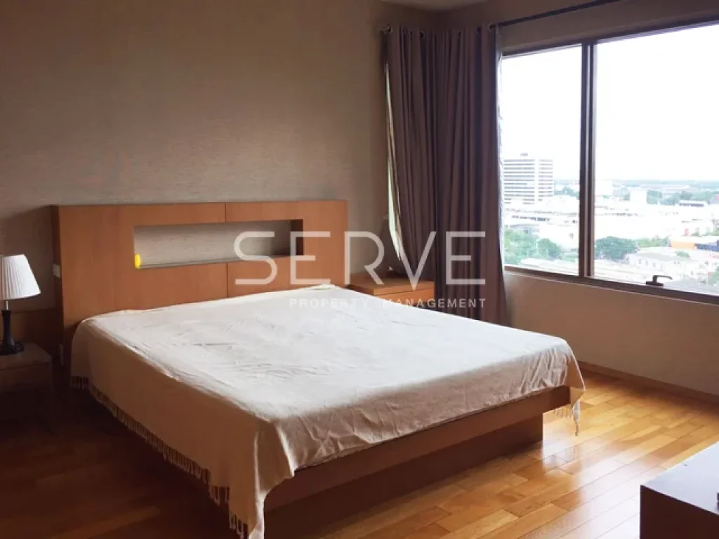 ให้เช่า 1 Bed 1 Bath ห้องกว้าง ที่คอนโด The Emporio Place ทำเลทอง BTS Phrom Phong 50 K