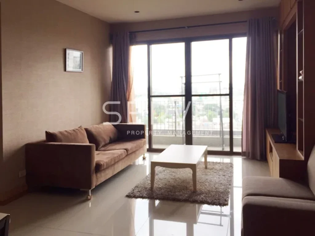 ให้เช่า 1 Bed 1 Bath ห้องกว้าง ที่คอนโด The Emporio Place ทำเลทอง BTS Phrom Phong 50 K