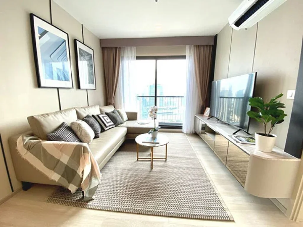 คอนโดแต่งสวย ใหม่แกะกล่อง แบบ 2 ห้องนอน ที่ Life One Wireless A Nicely Décor Brand New 2 Bed Unit at the New Life One Wireless