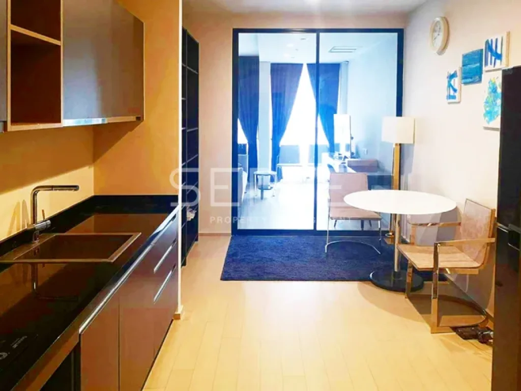 Good Price Studio with Partition 40 K พร้อมให้เช่าที่คอนโดNoble Ploenchit BTS Phloen Chit