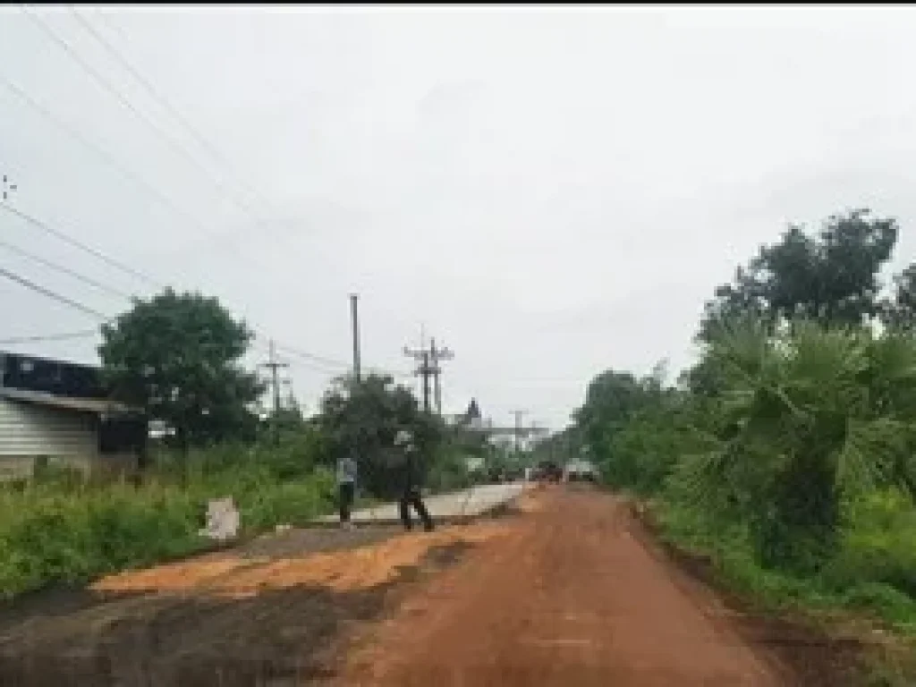 ที่ดิน จอุบลราชธานี ติดริมบึงสวย อีกด้านติดถนน อวารินชำราบ