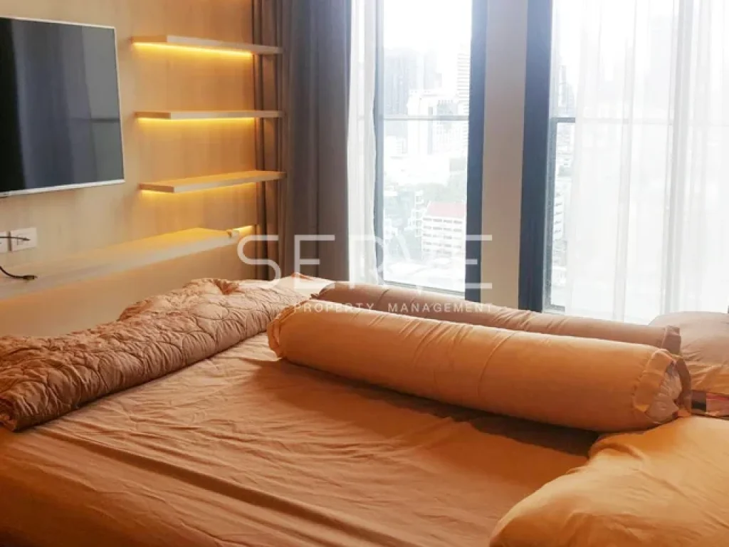 ให้เช่าคอนโด Noble Ploenchit BTS Phloen Chit Corner 3 Beds with Bathtub East side 150 K